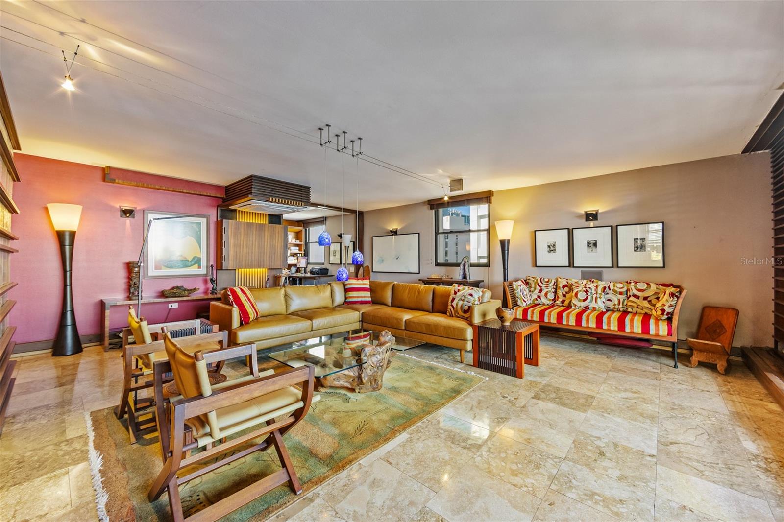 ROMAN MANSIONS - Residential