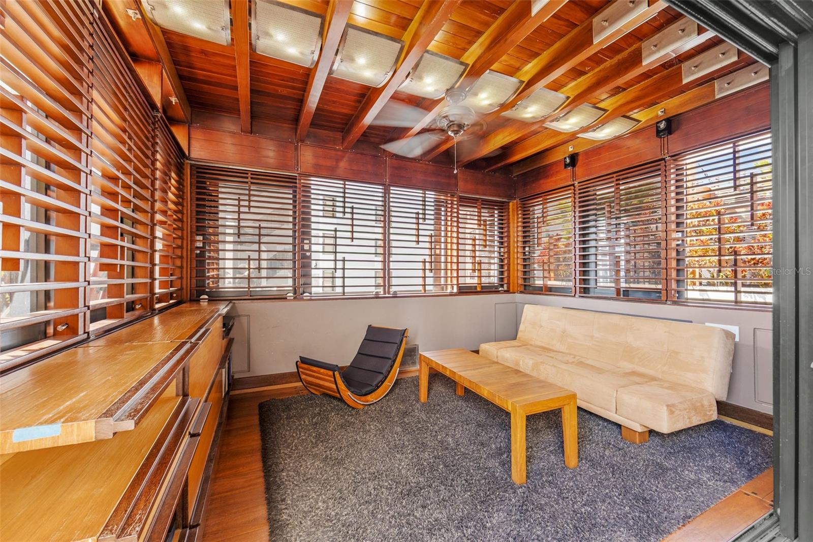 ROMAN MANSIONS - Residential