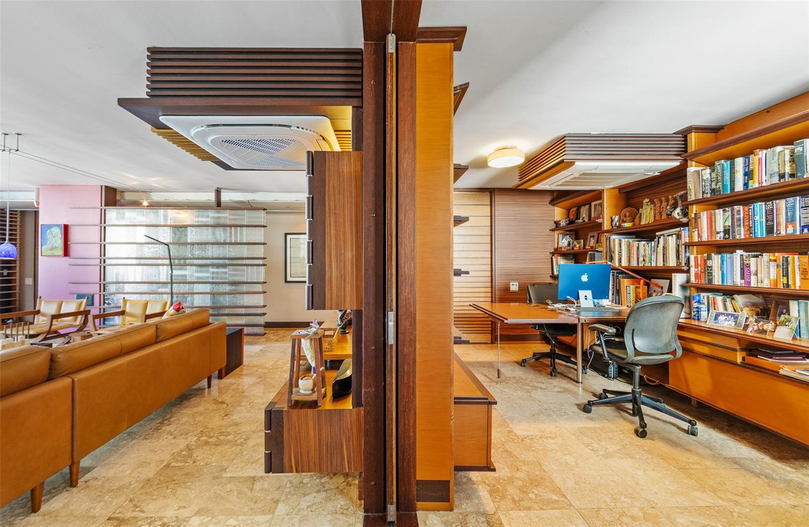 ROMAN MANSIONS - Residential