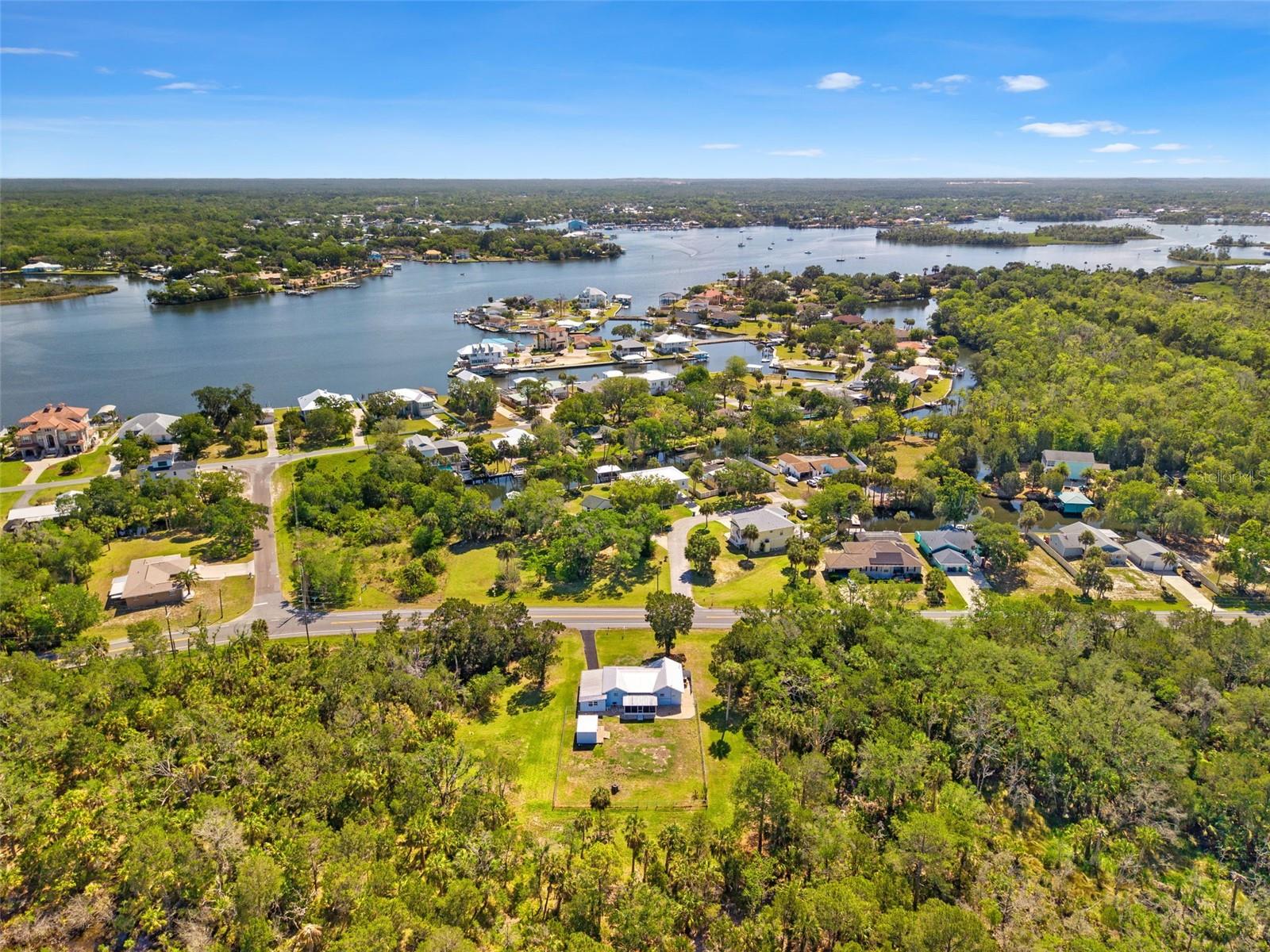 SUNNY SHORES - Residential