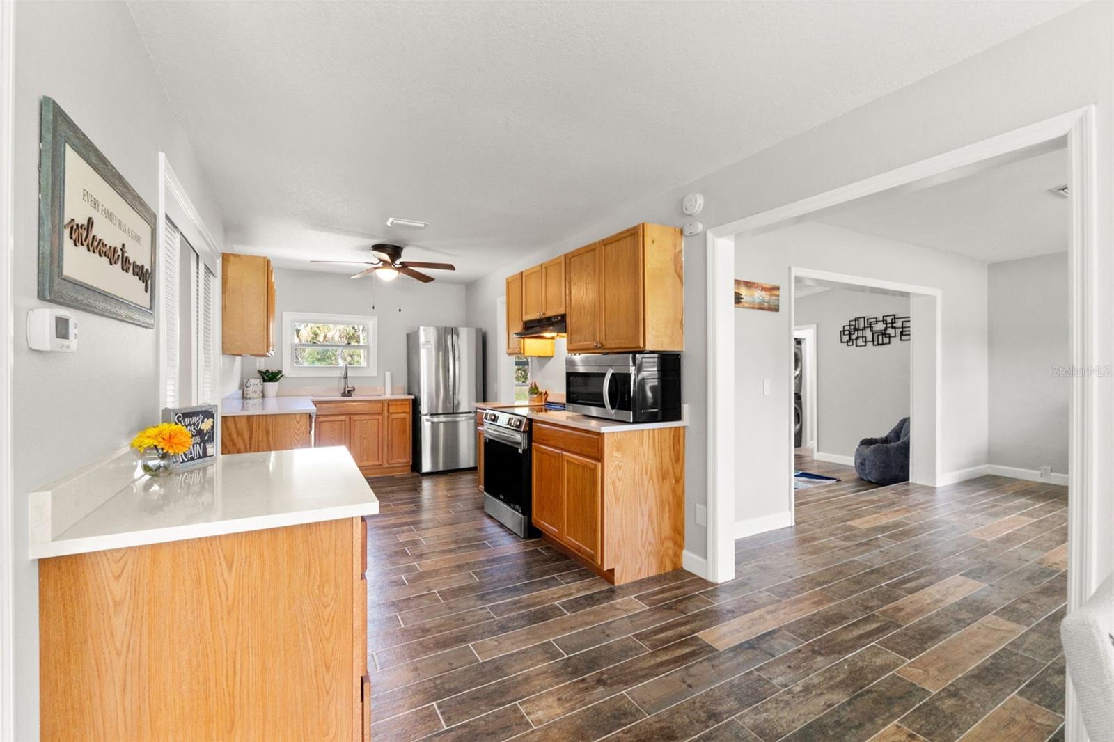 SUNNY SHORES - Residential