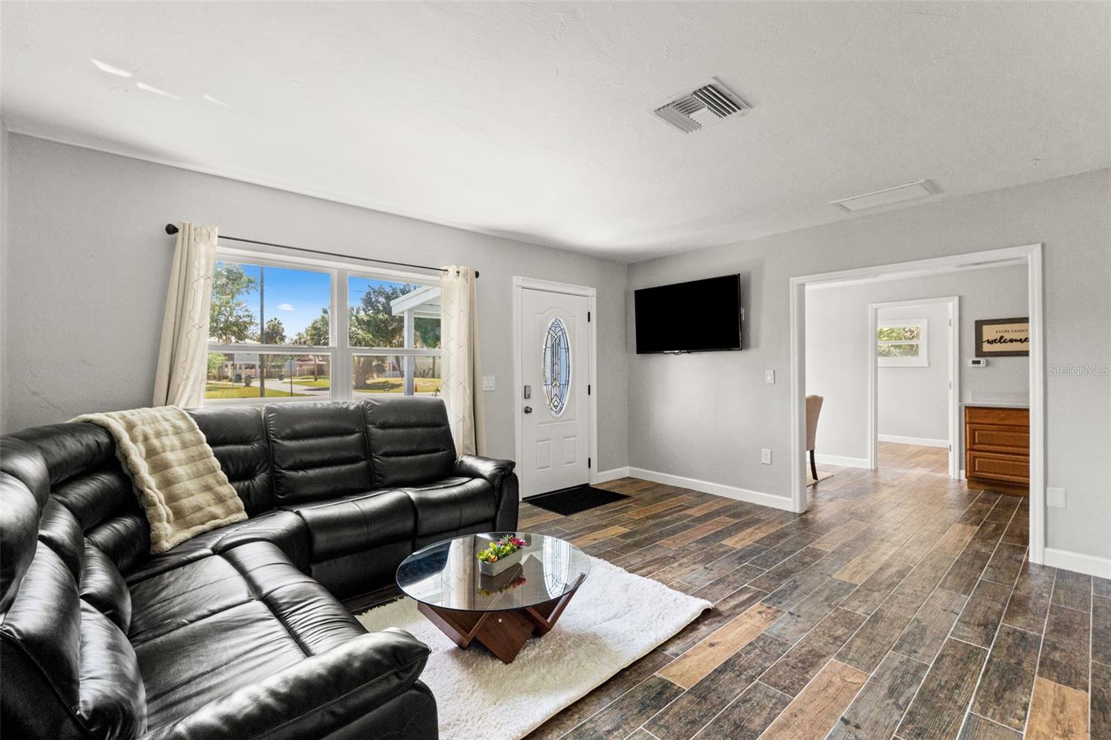 SUNNY SHORES - Residential