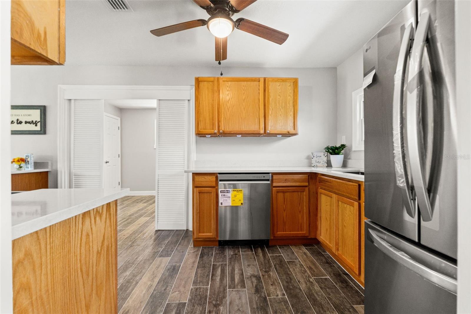 SUNNY SHORES - Residential