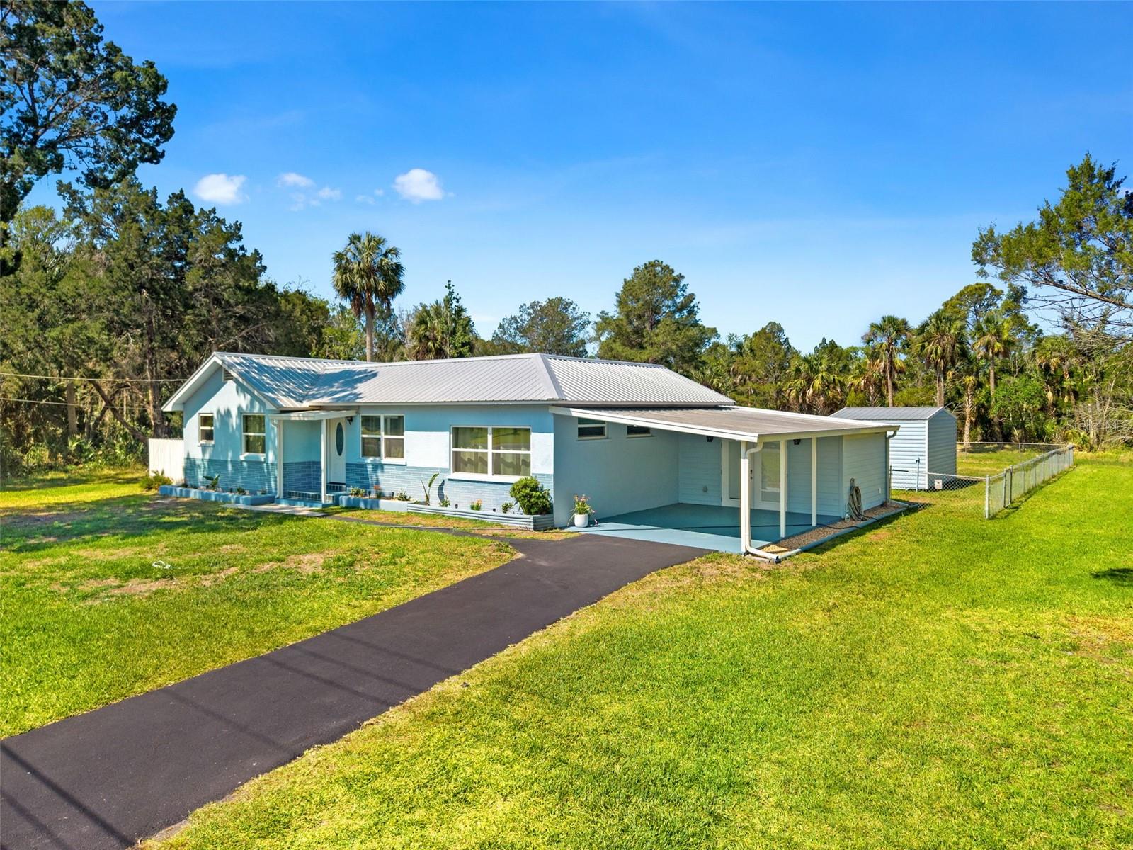 SUNNY SHORES - Residential