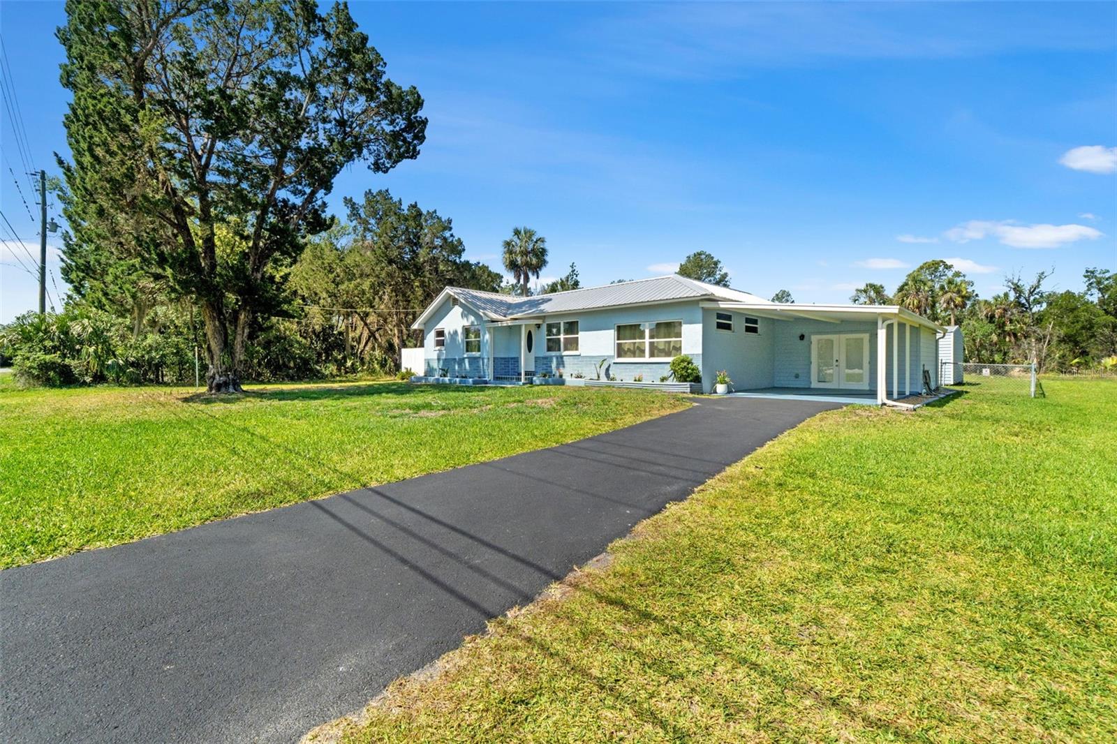 SUNNY SHORES - Residential