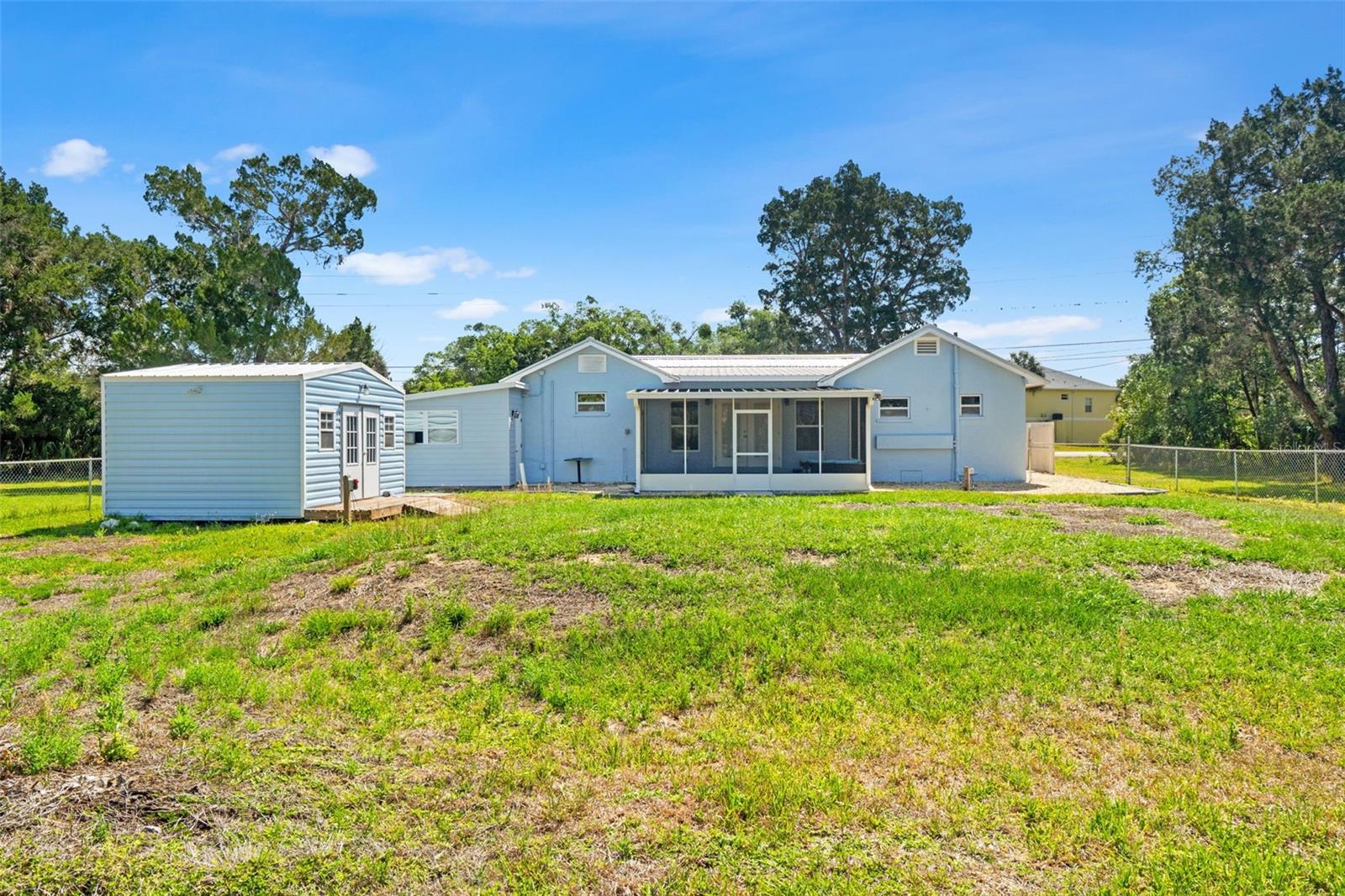 SUNNY SHORES - Residential