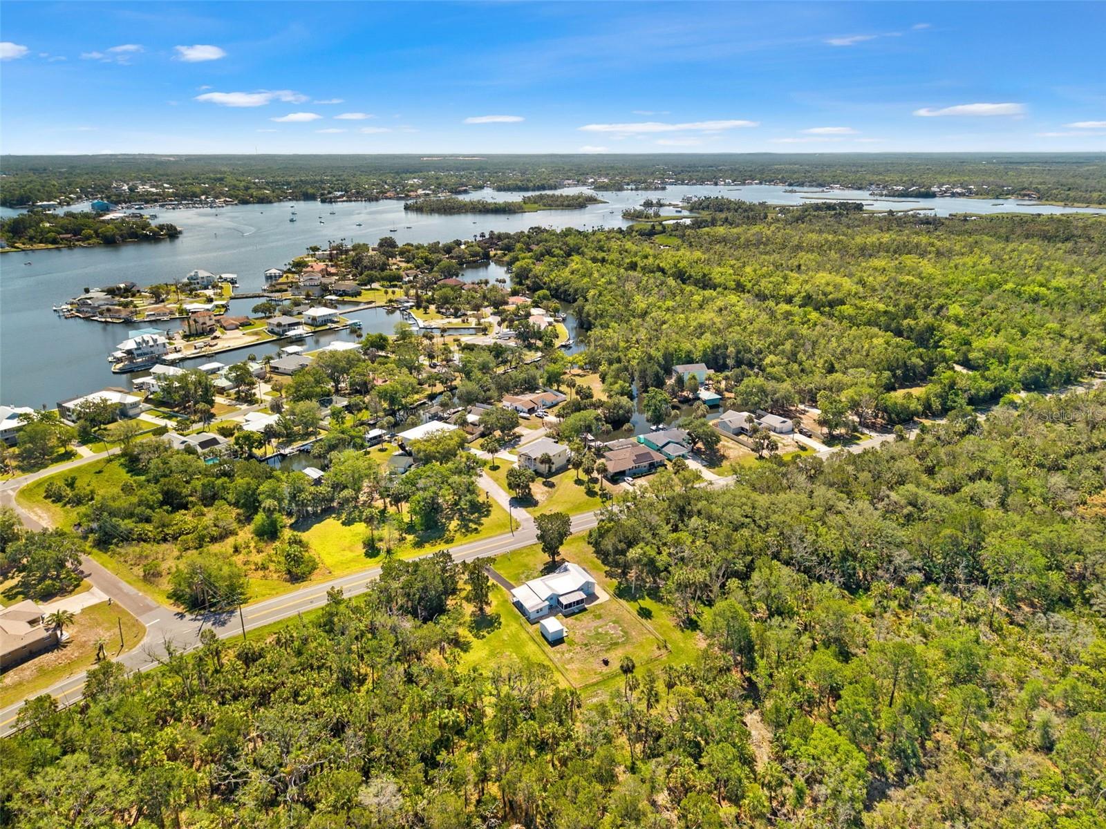 SUNNY SHORES - Residential