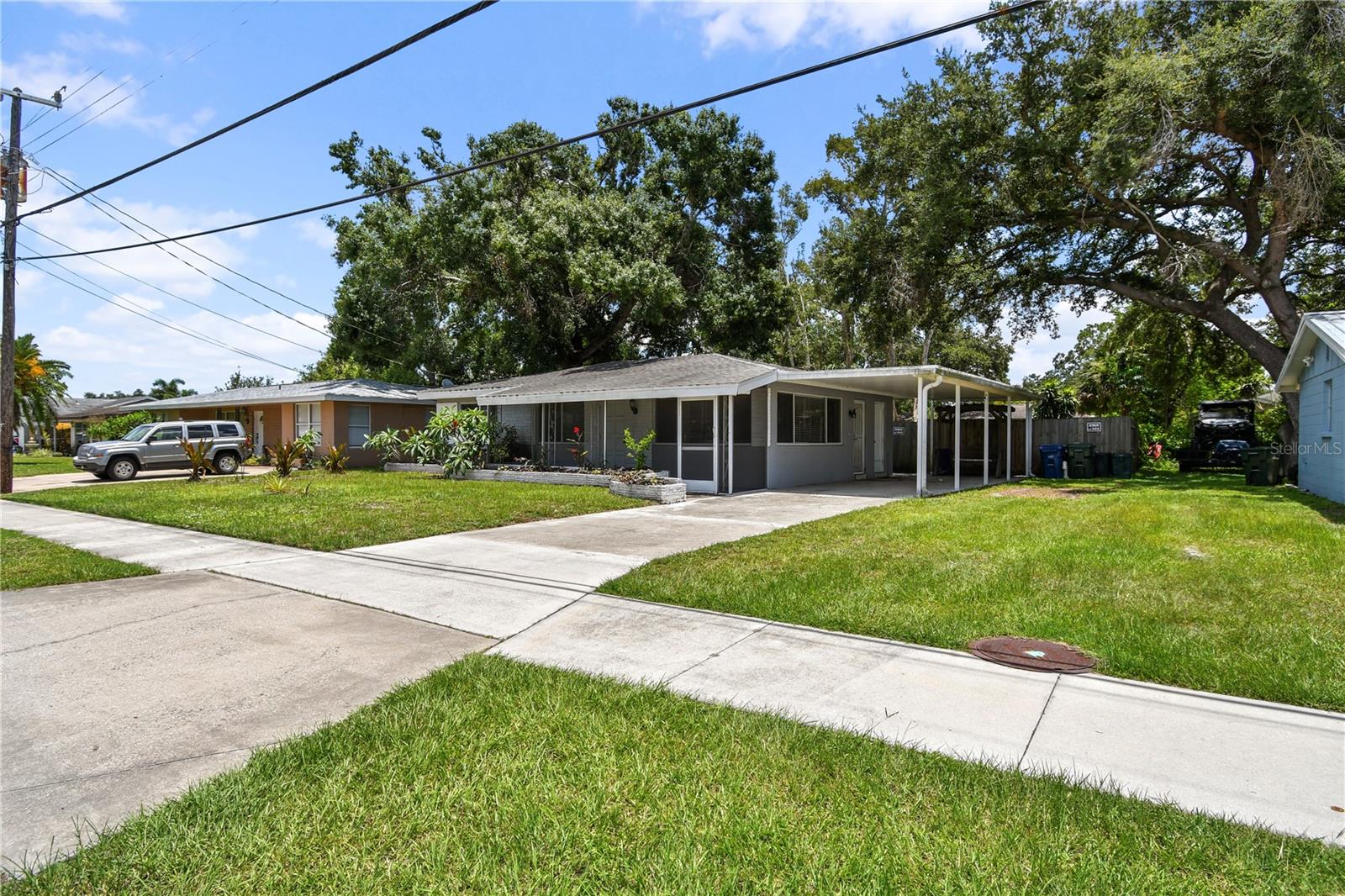 4484 BROOKSDALE DRIVE