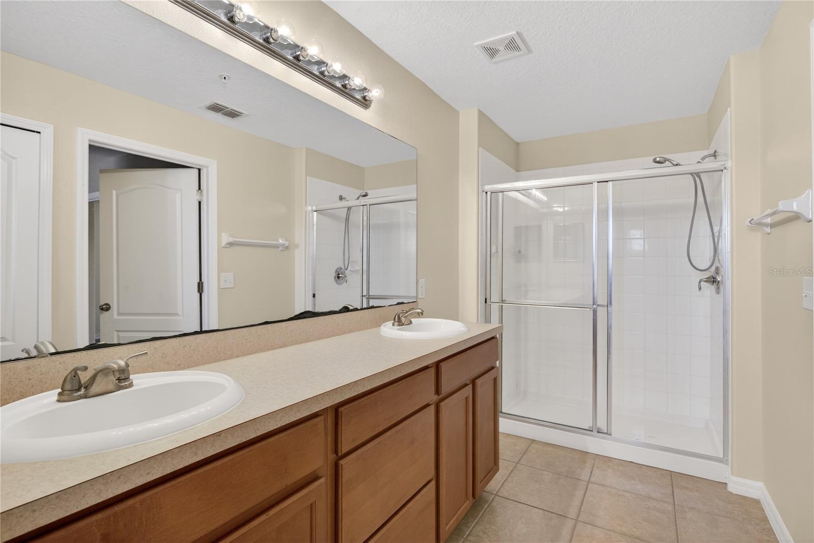 STONEYBROOK WEST - Residential Lease