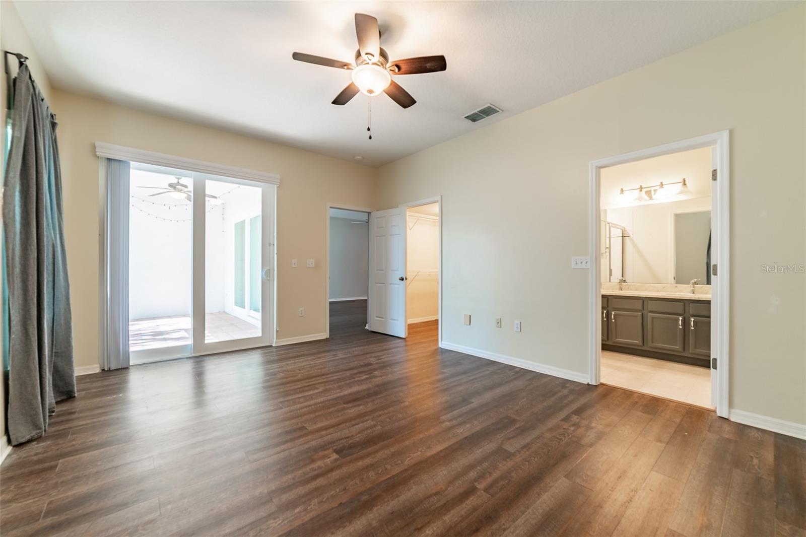 PEBBLE CREEK  / CLUBVIEW - Residential