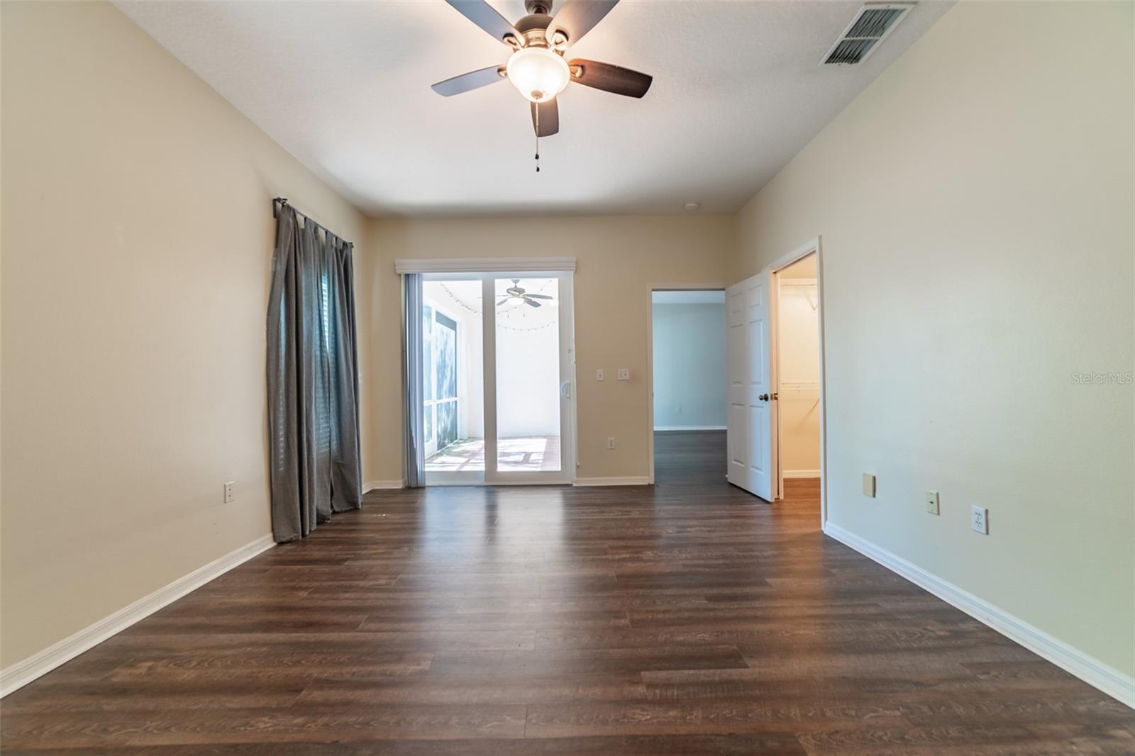 PEBBLE CREEK  / CLUBVIEW - Residential