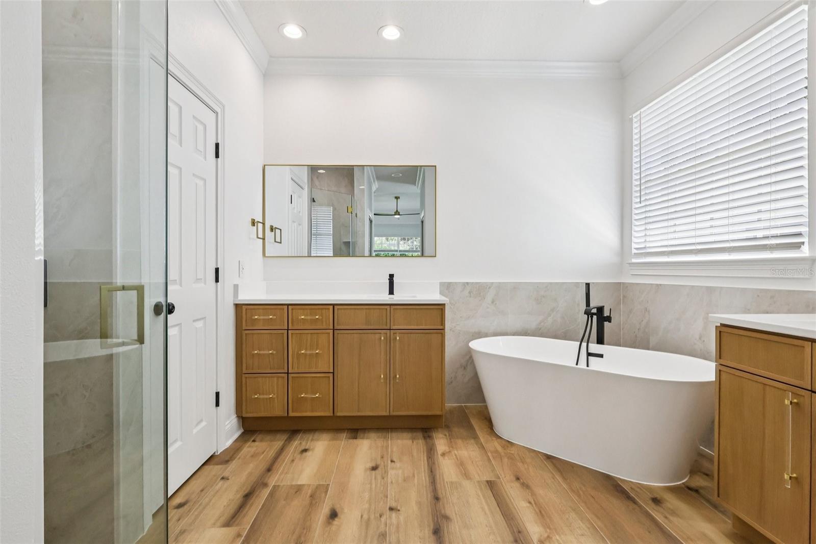 KEENES POINTE - Residential