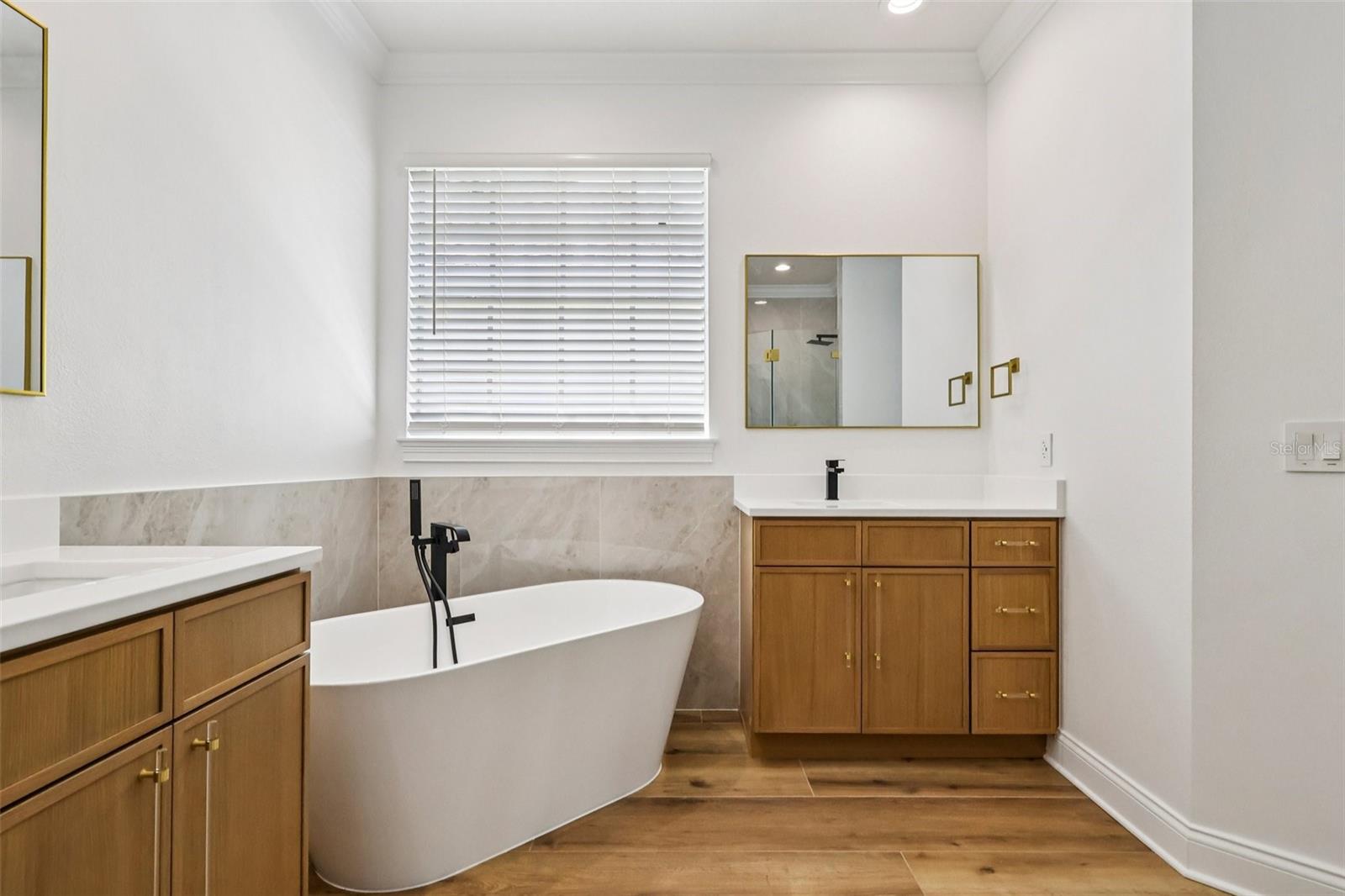 KEENES POINTE - Residential