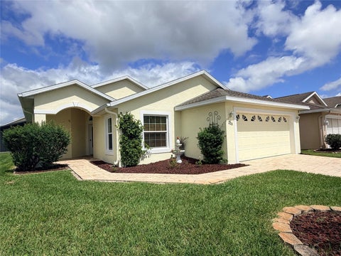 Photo of 228 Fleming Lane, Davenport, FL 33837 (MLS # OM733749)