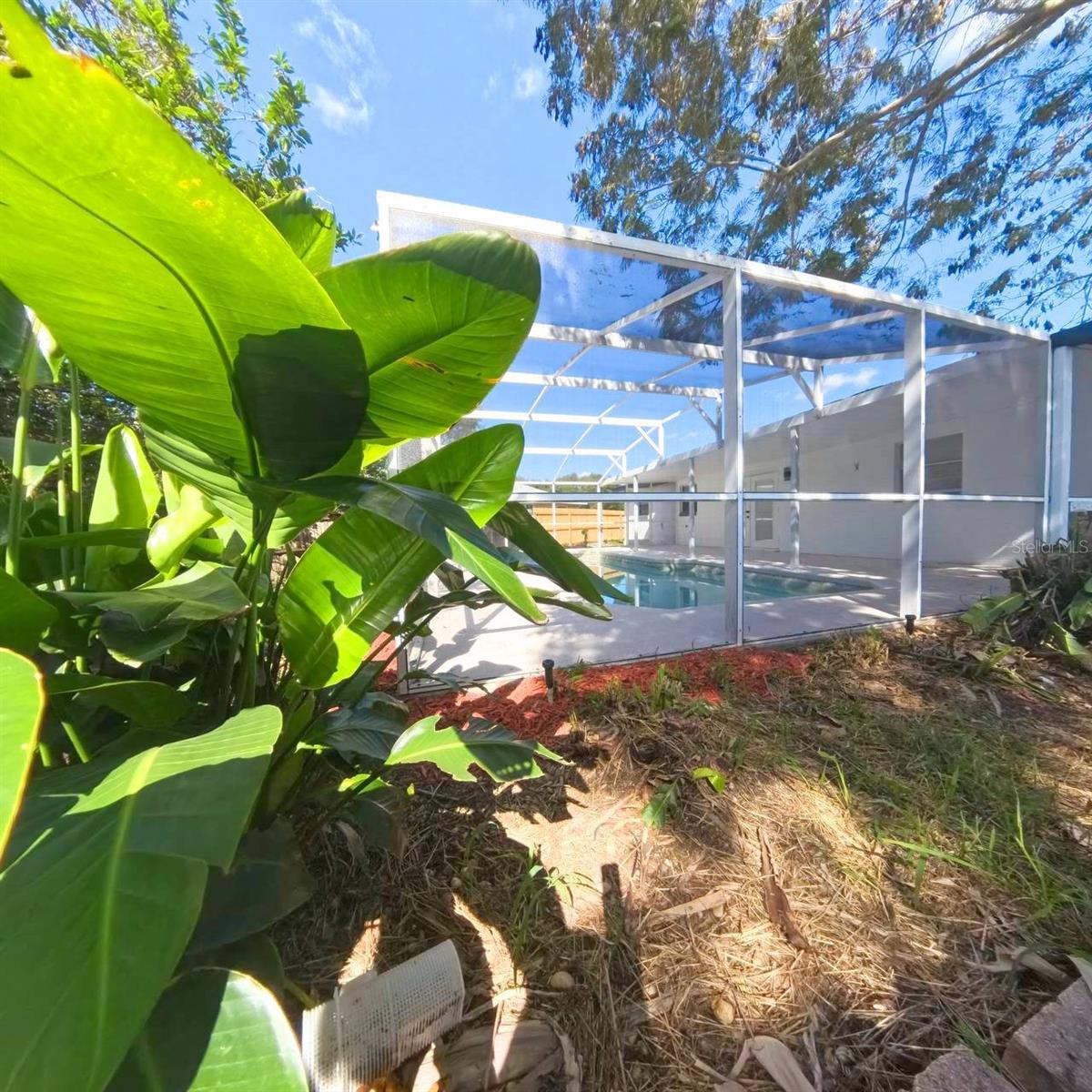 TWIN LAKES MANOR - Residential