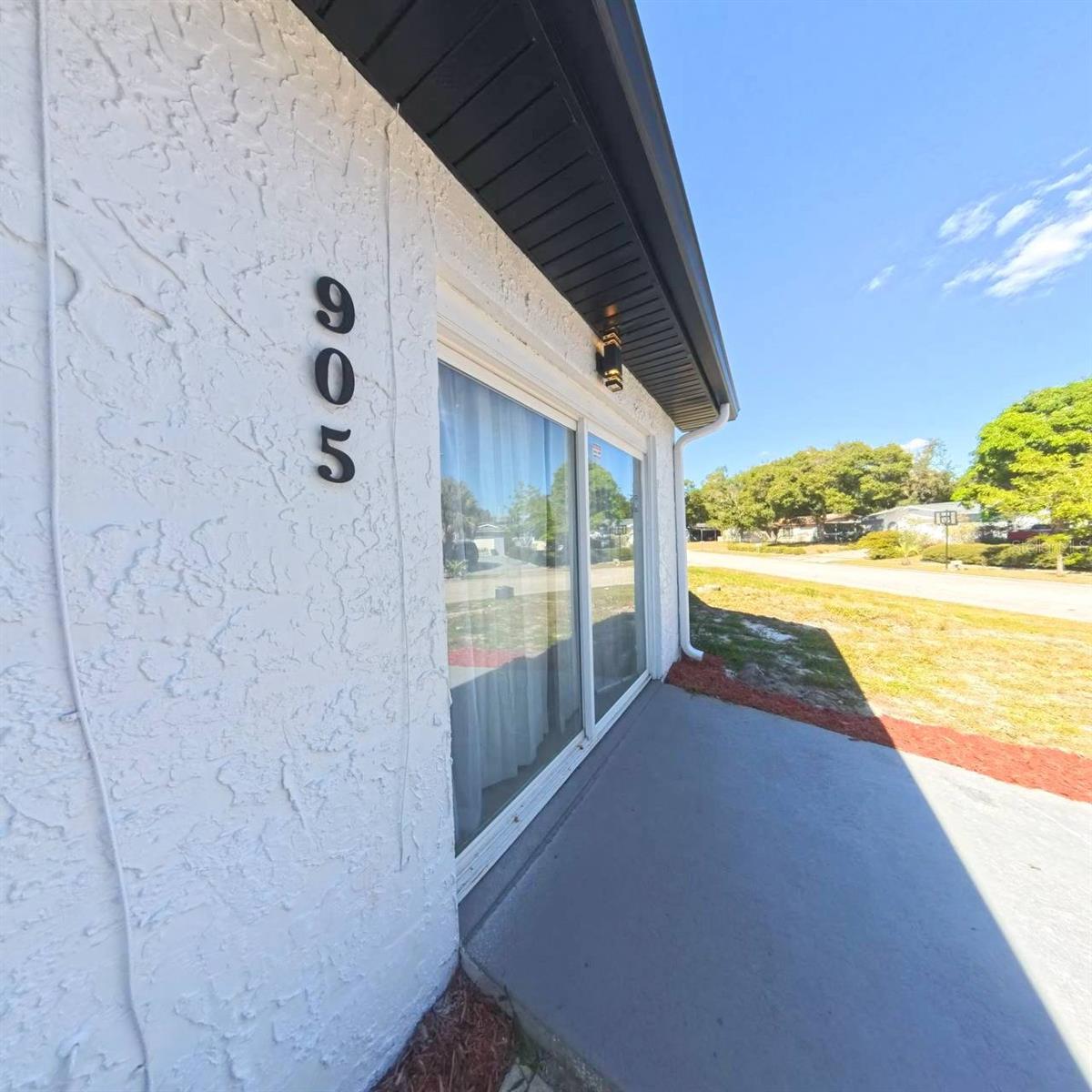 TWIN LAKES MANOR - Residential