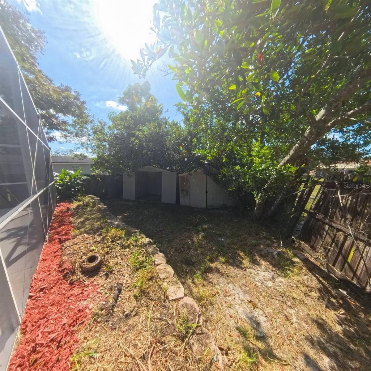 TWIN LAKES MANOR - Residential