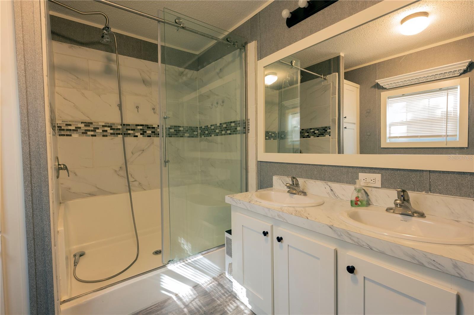 WILLISTON HLNDS - Residential