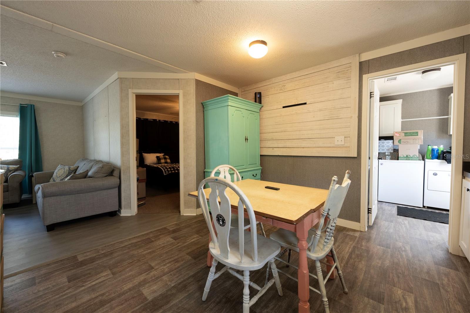 WILLISTON HLNDS - Residential