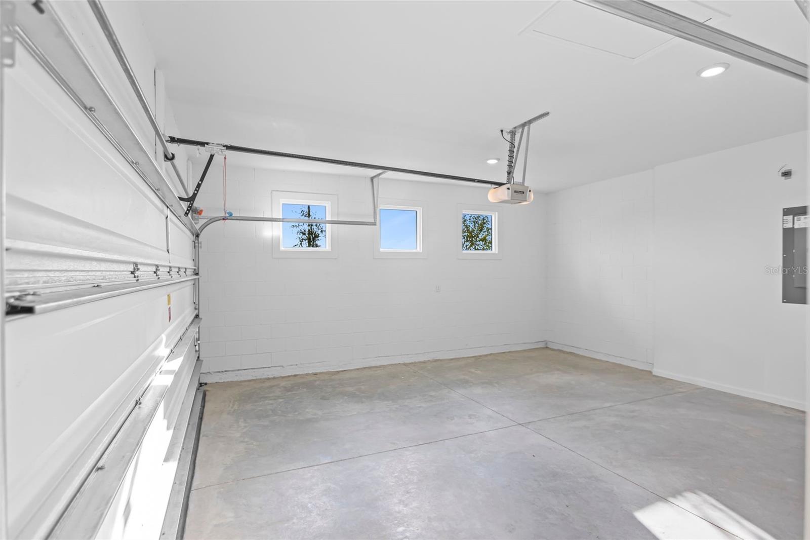 KH CW HAMMOCK OAKS LLC - Residential