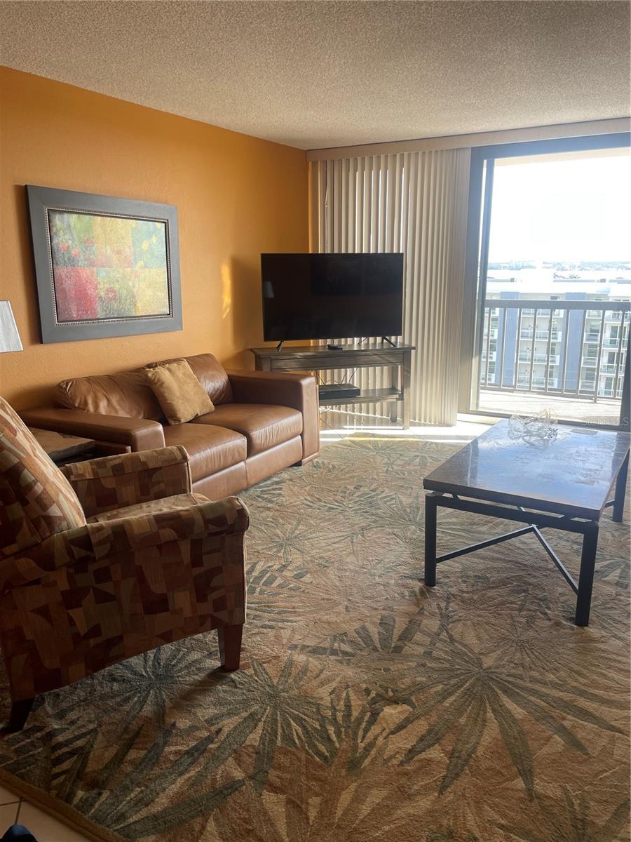 STARBOARD TOWER - Residential Lease