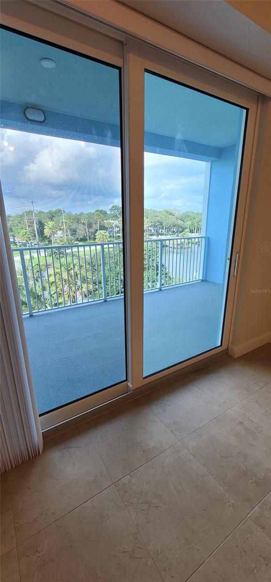 Riverwalk/Coronado Island-Bldg - Residential