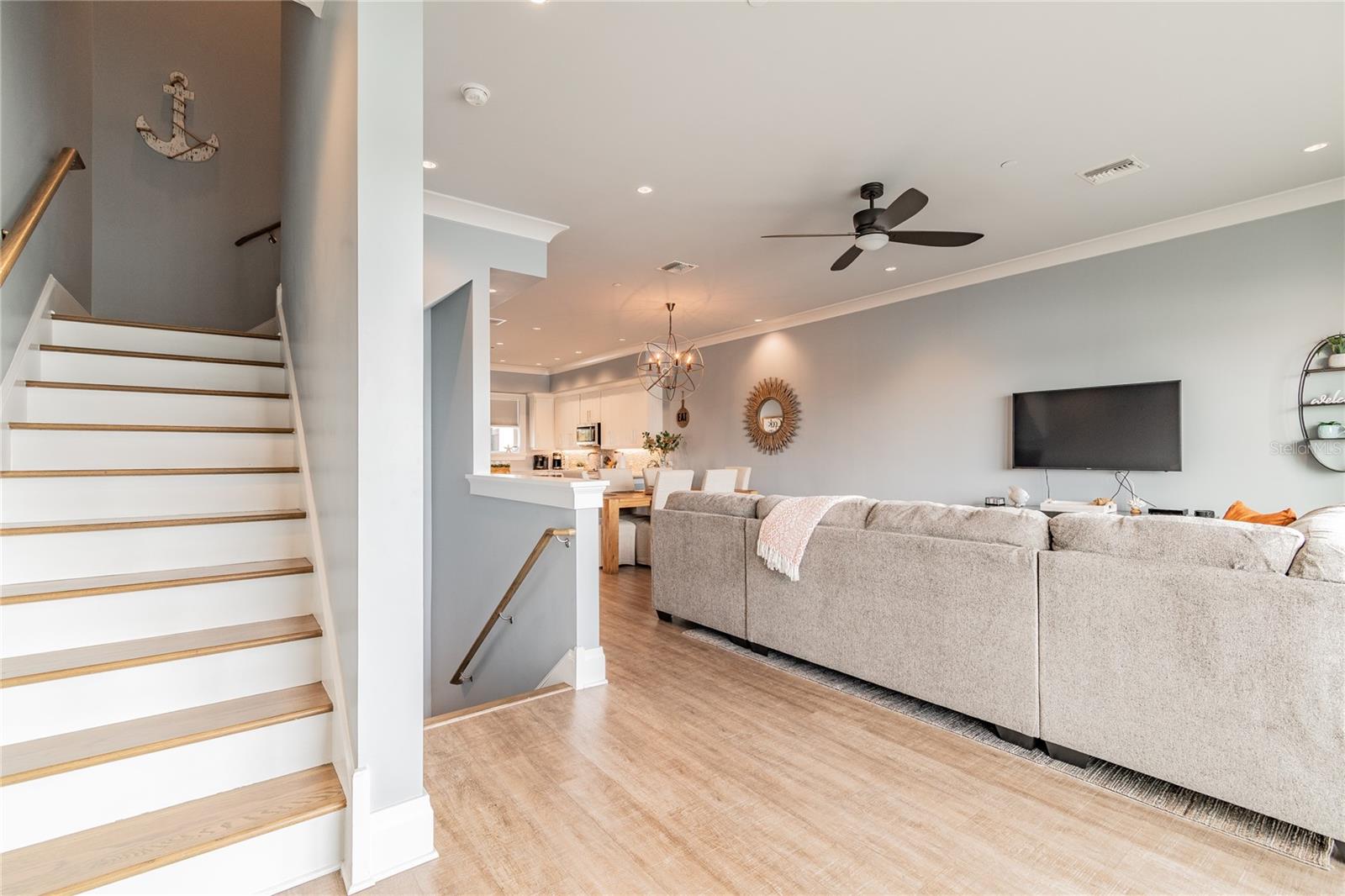 BRIGHTWATER BLUE TWNHMS - Residential