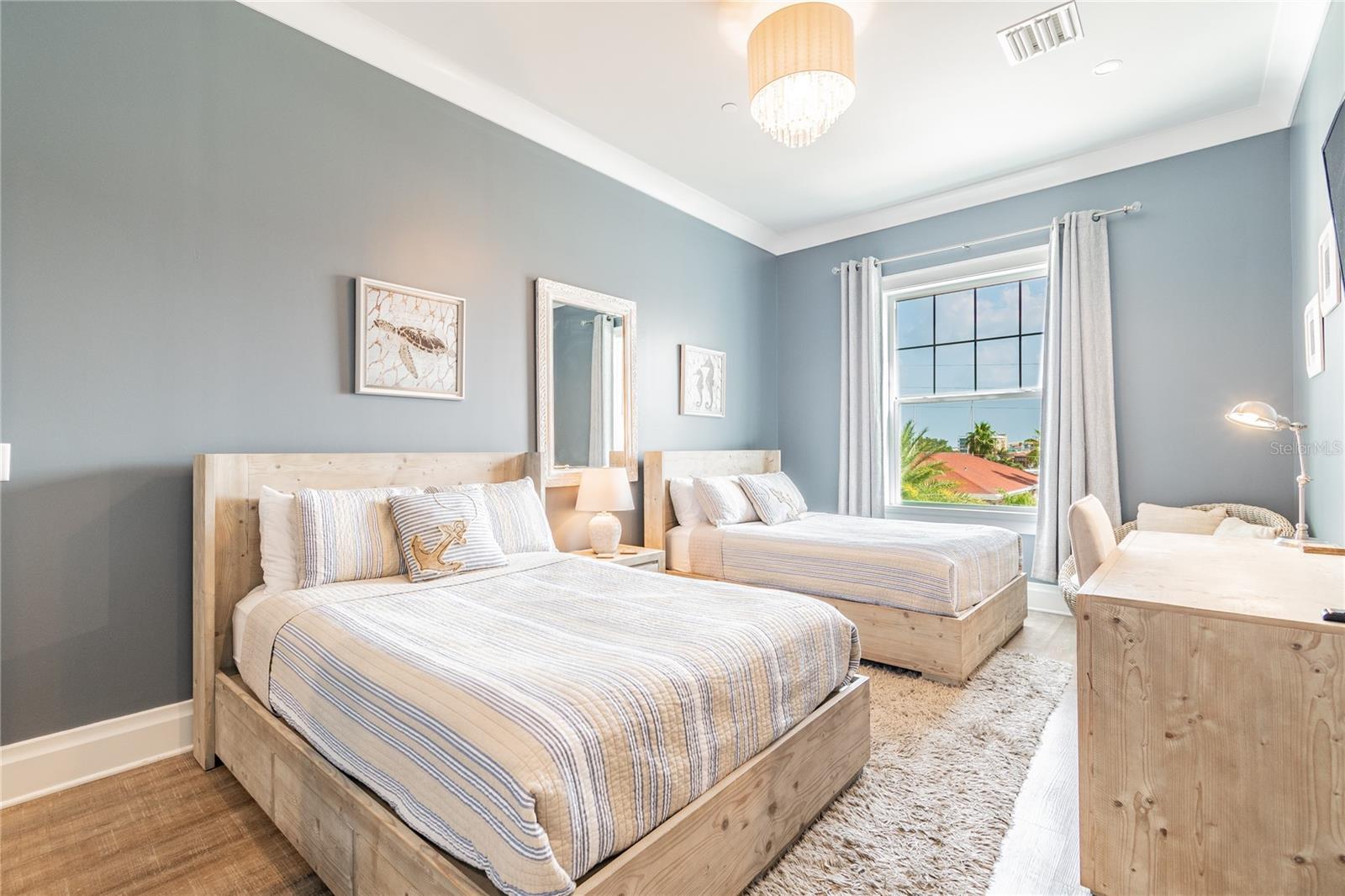 BRIGHTWATER BLUE TWNHMS - Residential