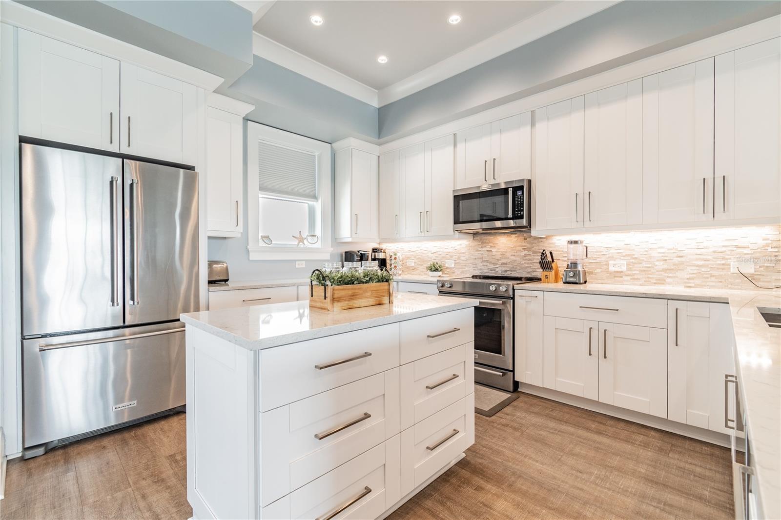 BRIGHTWATER BLUE TWNHMS - Residential