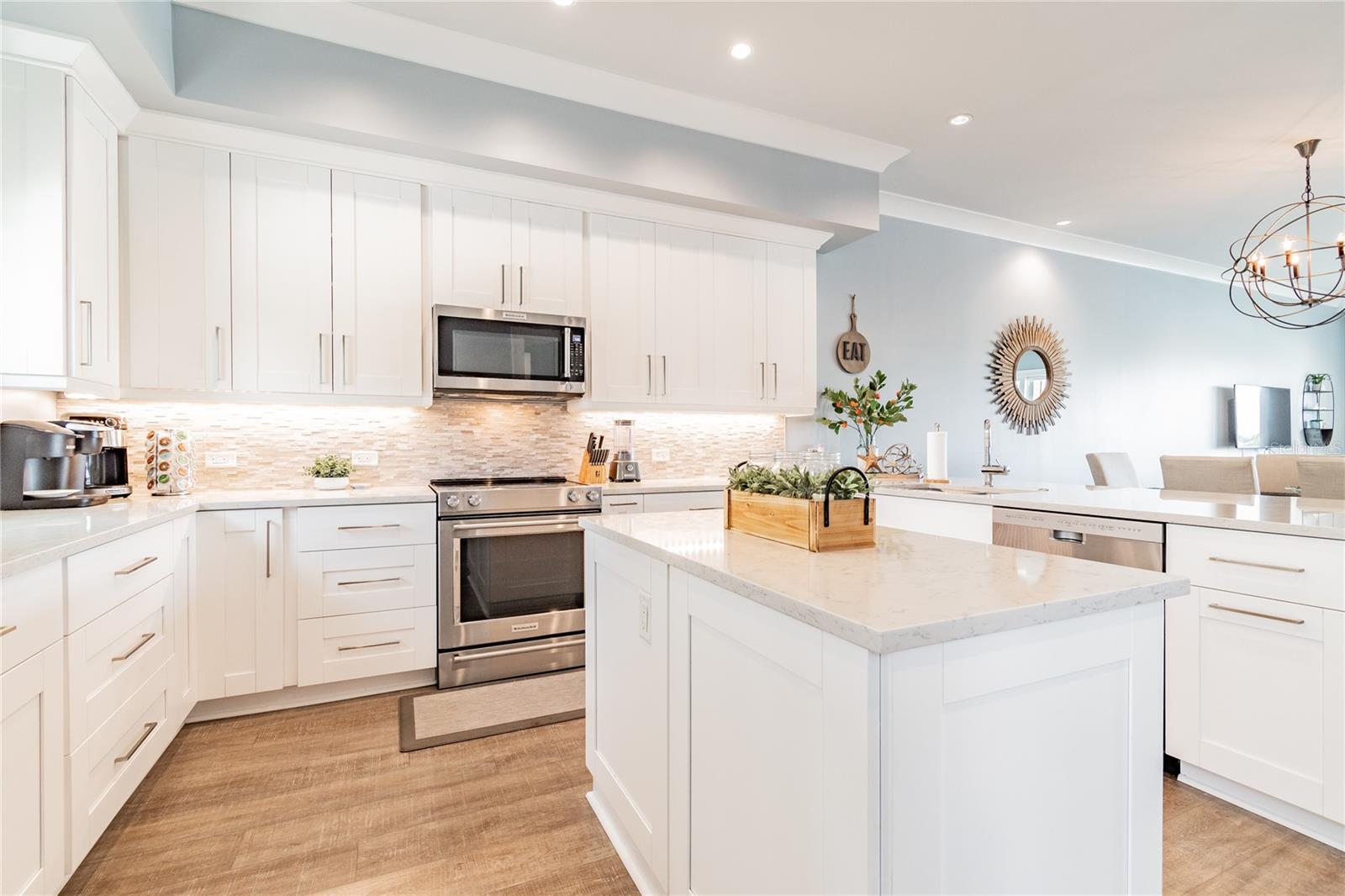 BRIGHTWATER BLUE TWNHMS - Residential