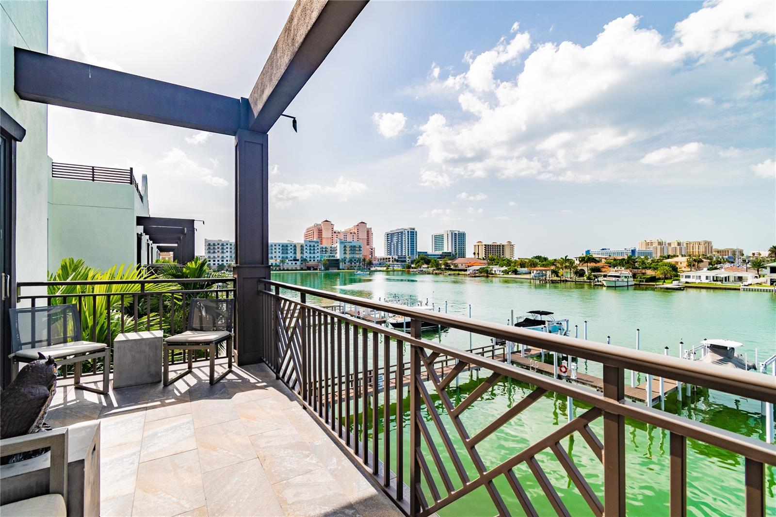 BRIGHTWATER BLUE TWNHMS - Residential