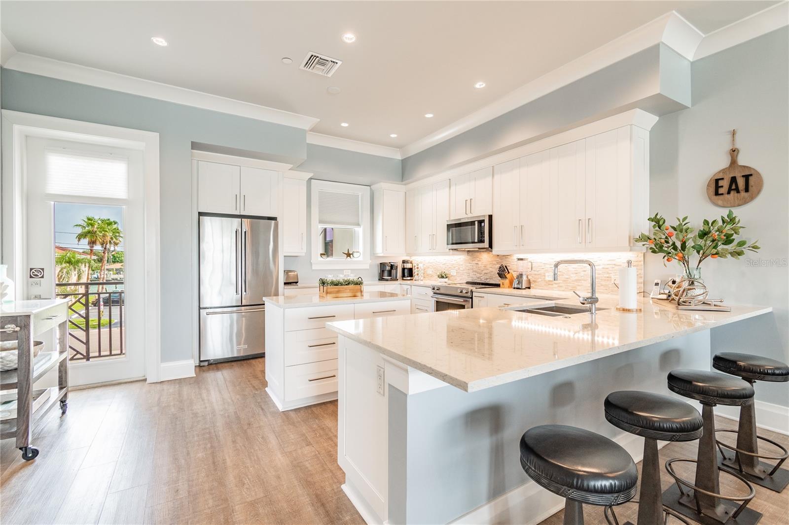 BRIGHTWATER BLUE TWNHMS - Residential