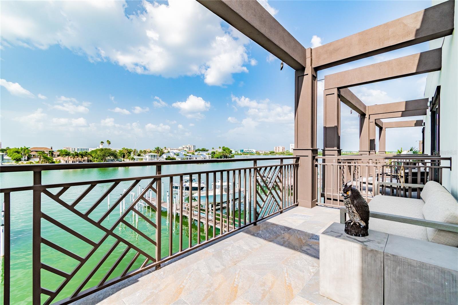 BRIGHTWATER BLUE TWNHMS - Residential