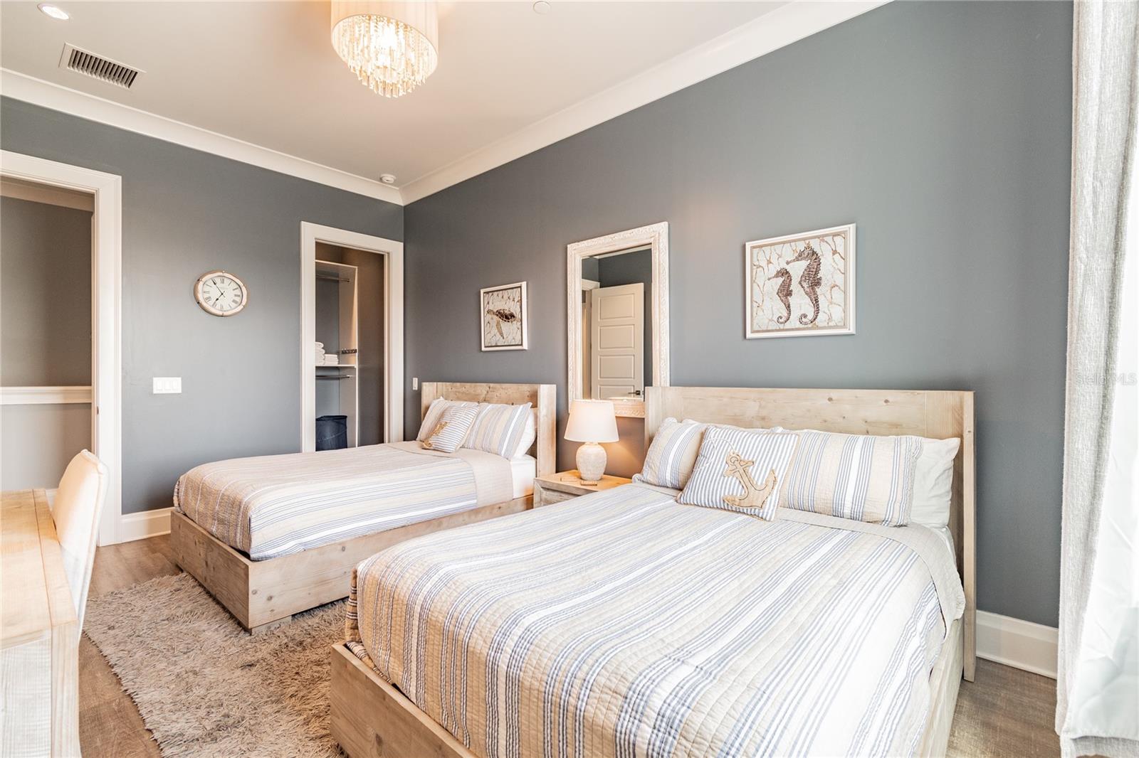 BRIGHTWATER BLUE TWNHMS - Residential