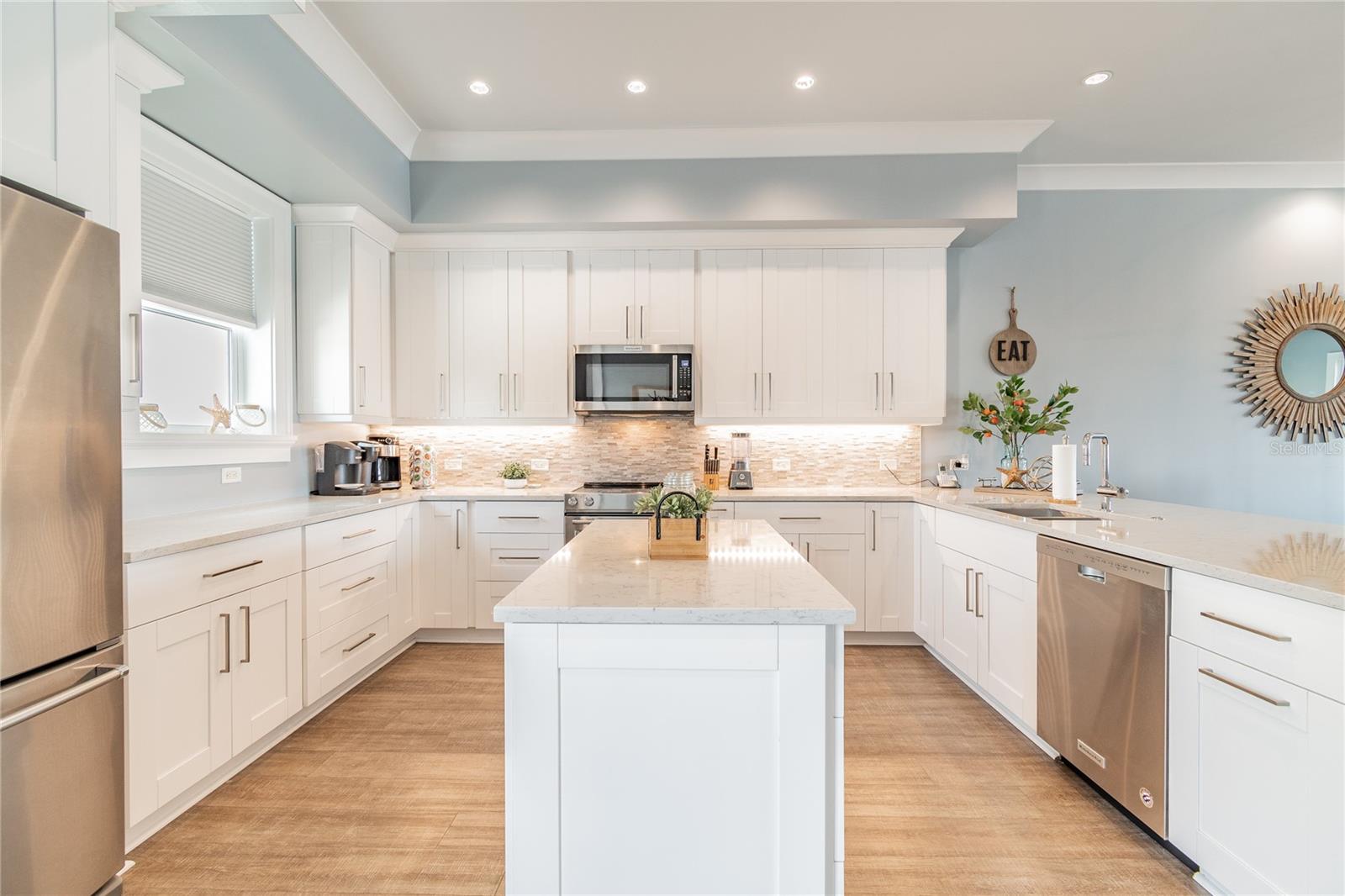 BRIGHTWATER BLUE TWNHMS - Residential