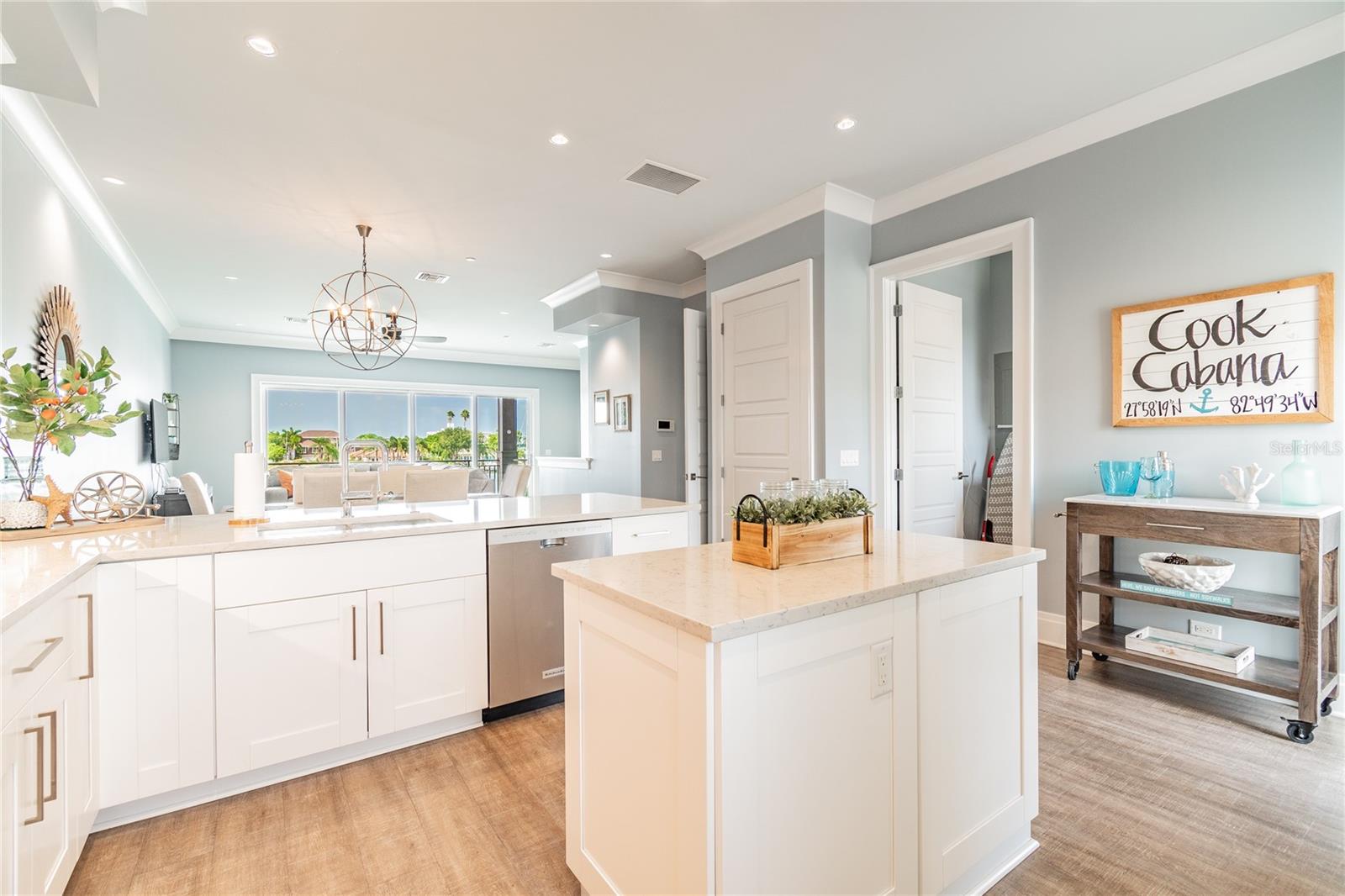 BRIGHTWATER BLUE TWNHMS - Residential