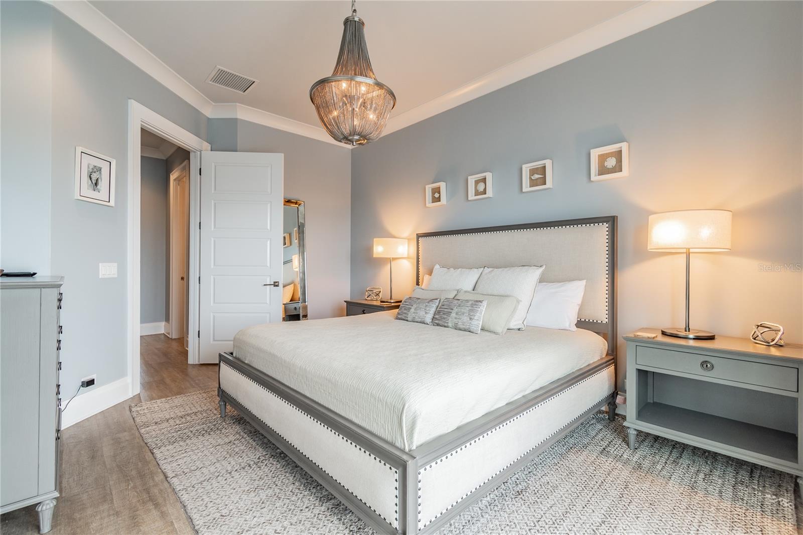 BRIGHTWATER BLUE TWNHMS - Residential