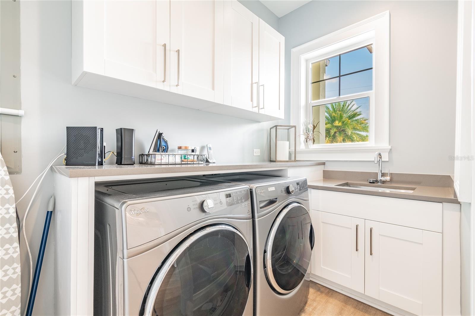 BRIGHTWATER BLUE TWNHMS - Residential