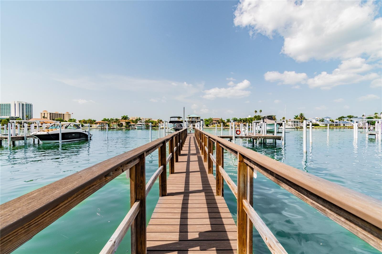 BRIGHTWATER BLUE TWNHMS - Residential