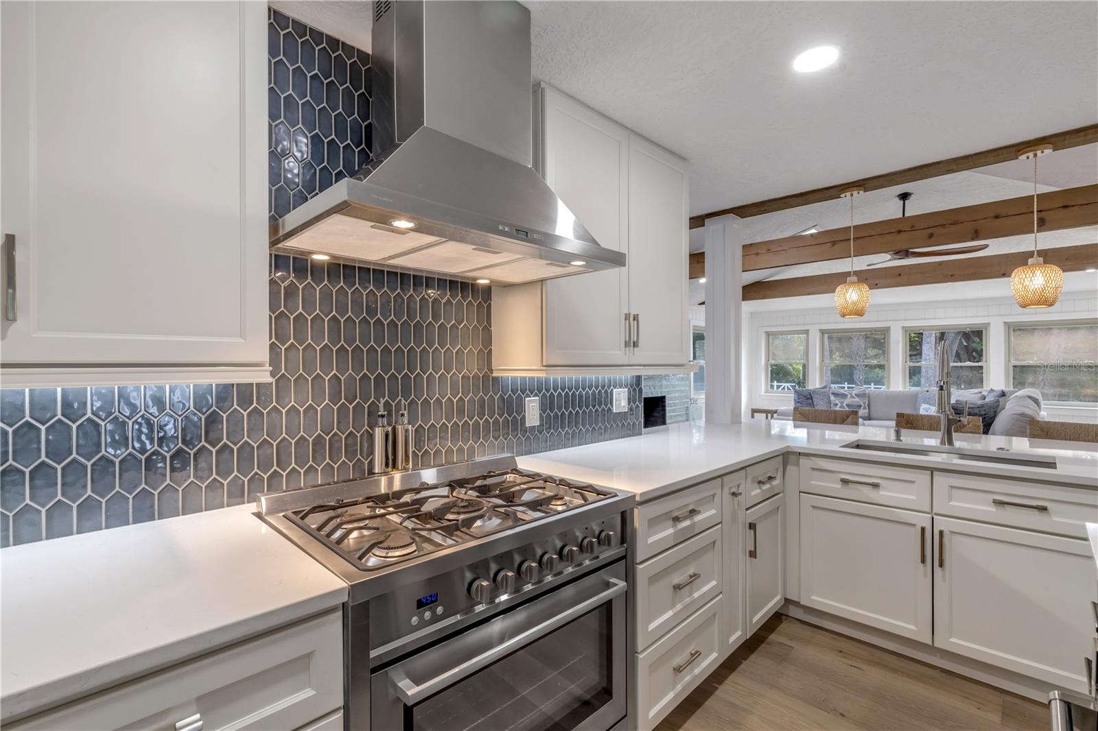 ORLANDO BEACH - Residential