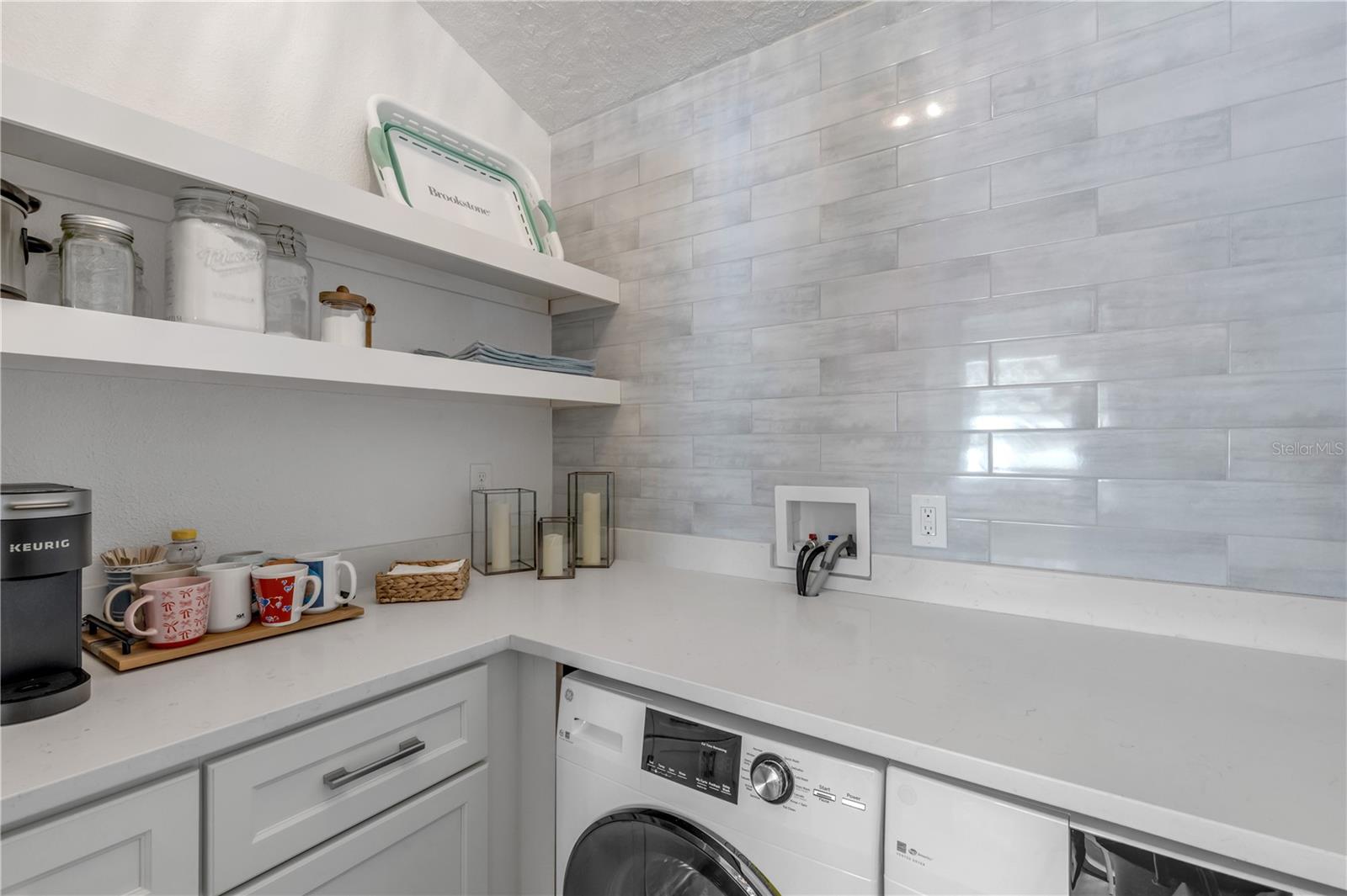 ORLANDO BEACH - Residential