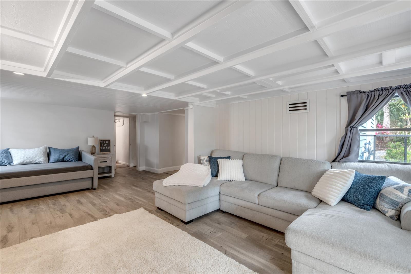 ORLANDO BEACH - Residential