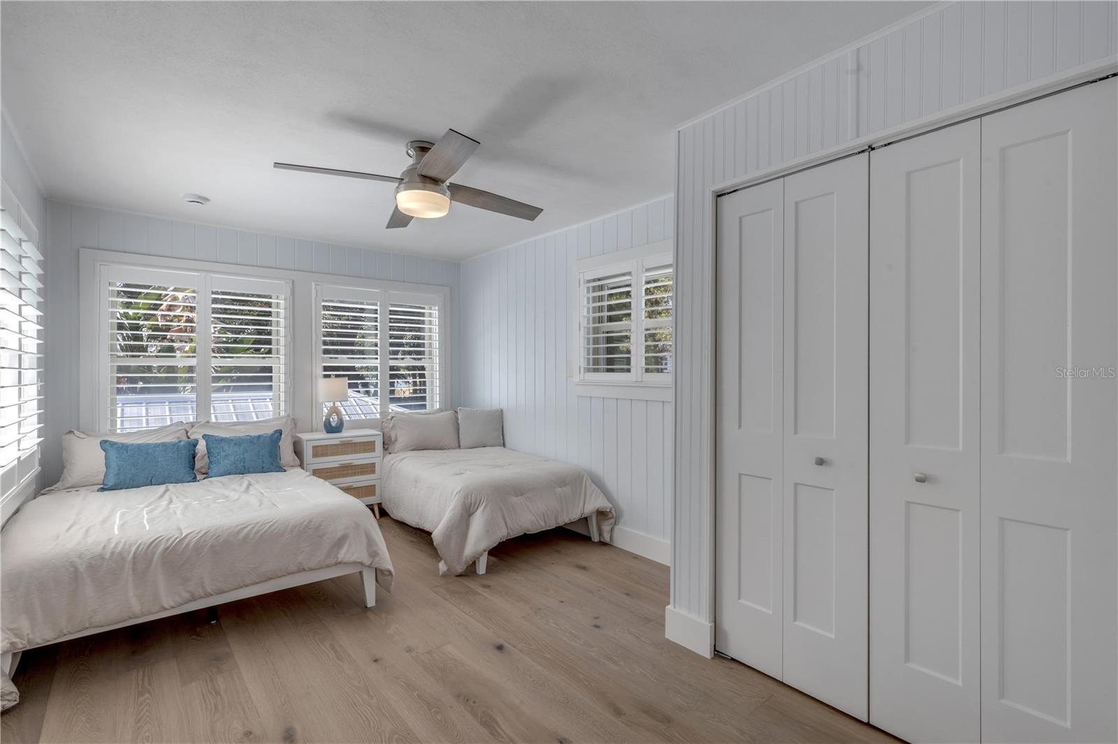 ORLANDO BEACH - Residential