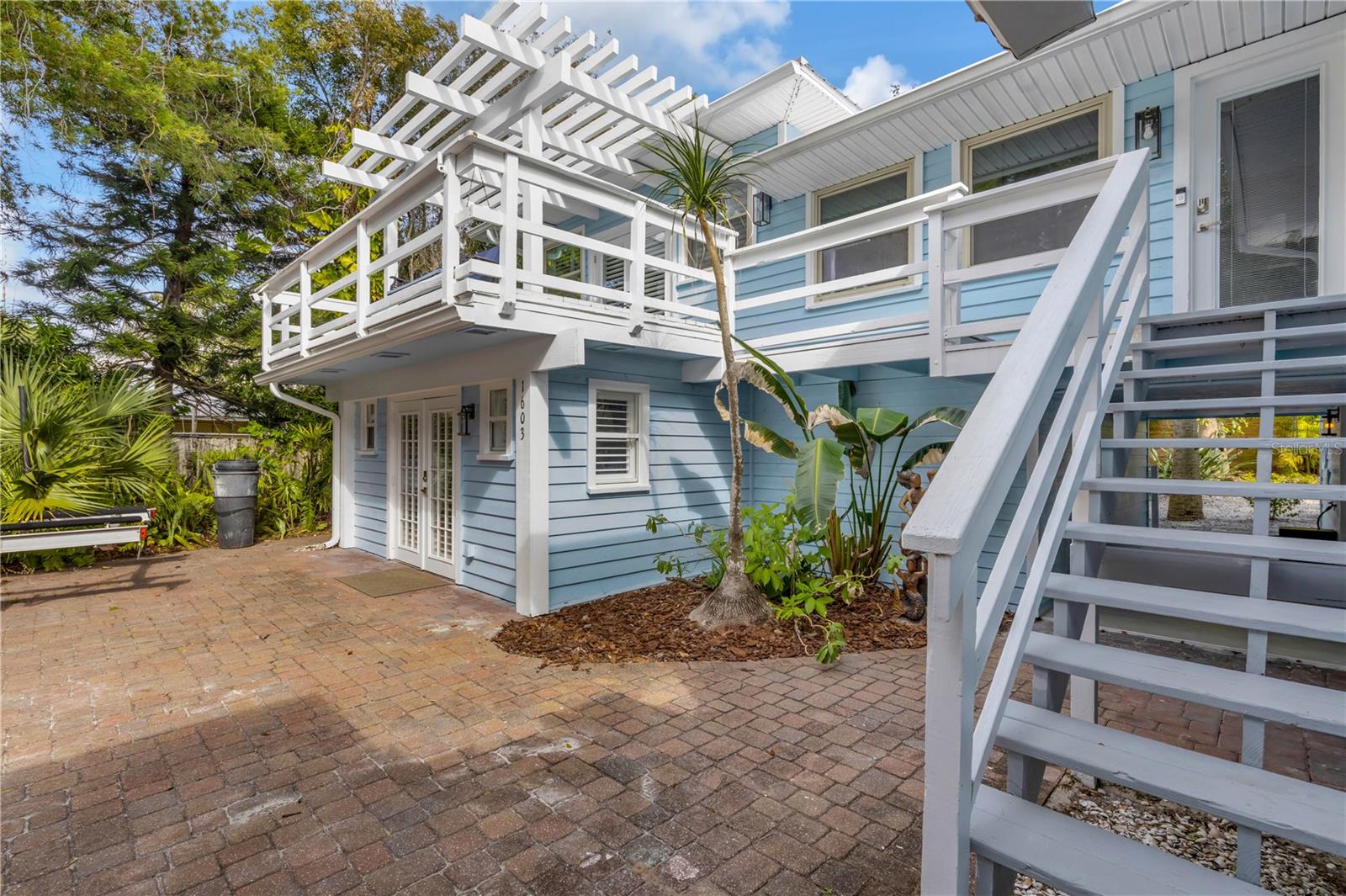 ORLANDO BEACH - Residential