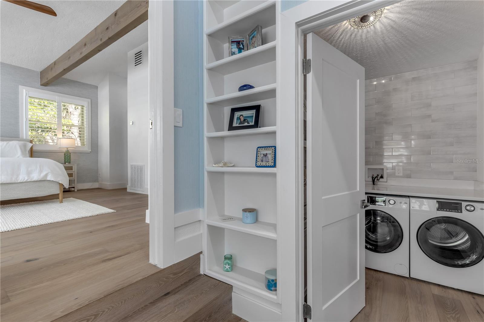 ORLANDO BEACH - Residential