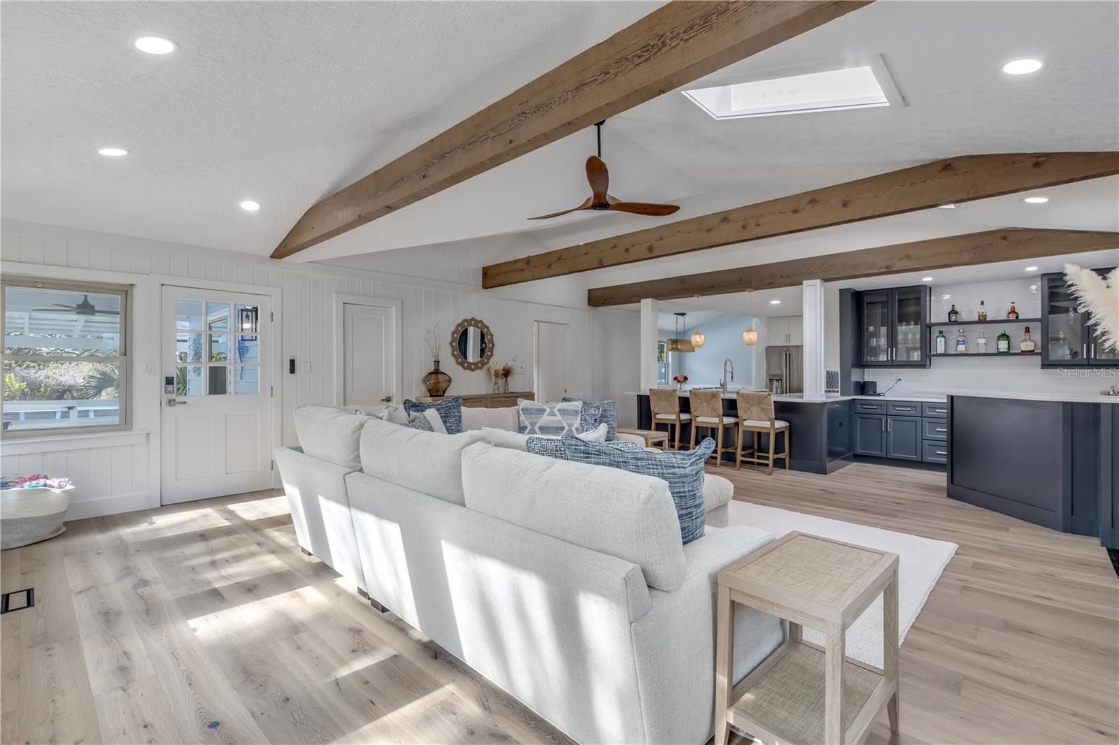 ORLANDO BEACH - Residential