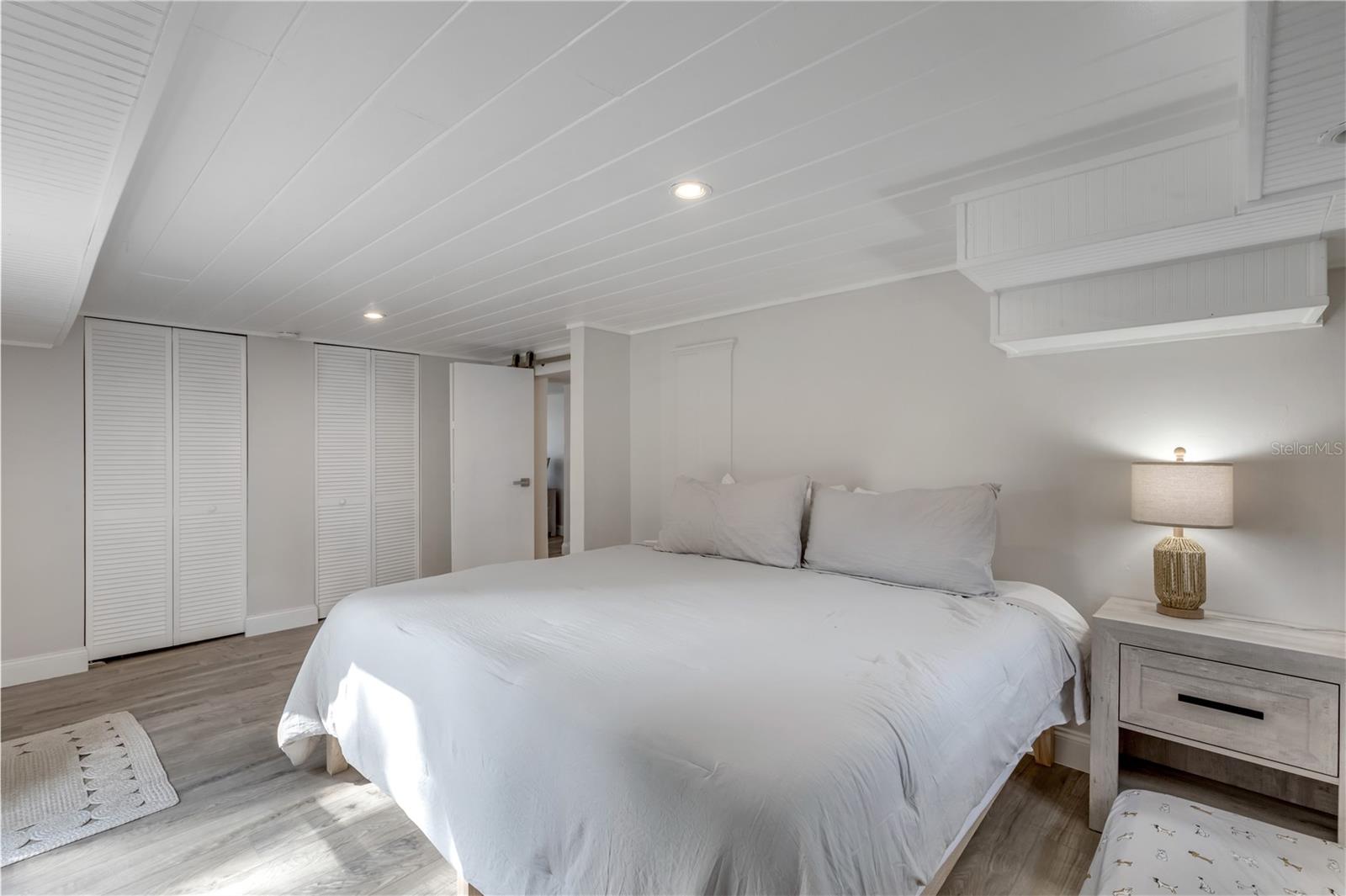 ORLANDO BEACH - Residential