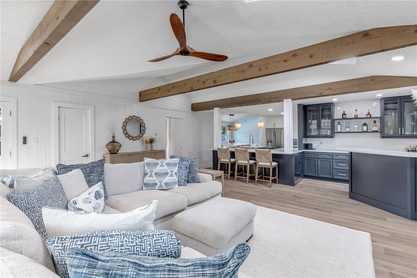 ORLANDO BEACH - Residential