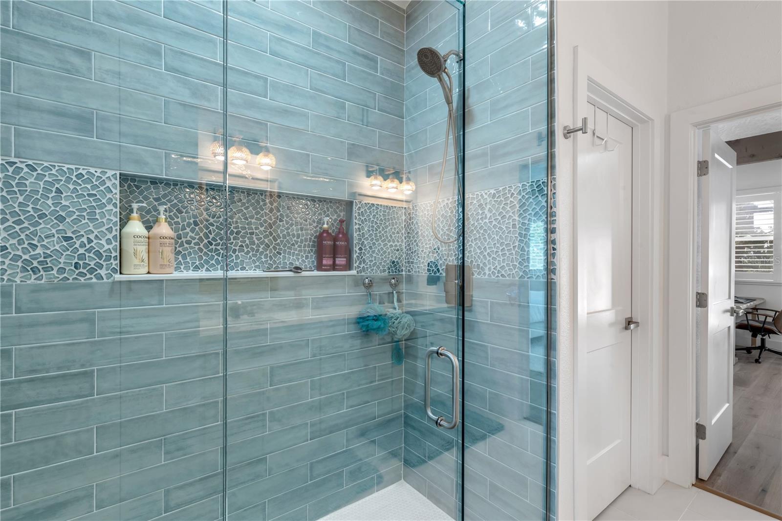 ORLANDO BEACH - Residential