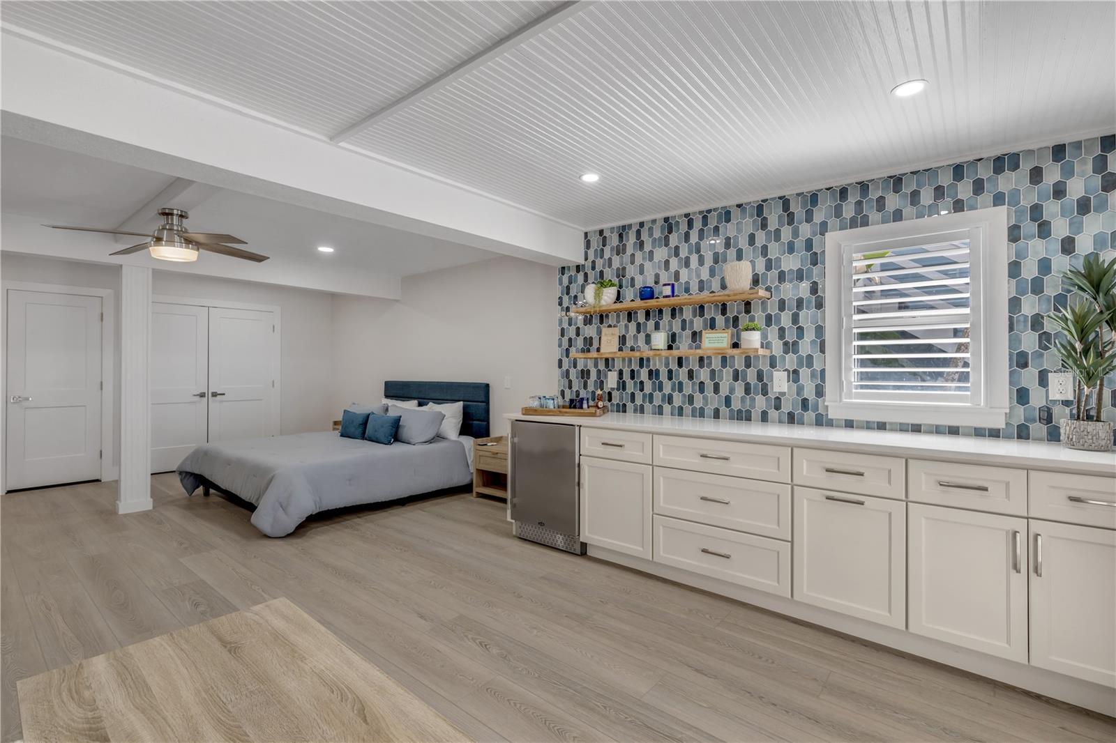 ORLANDO BEACH - Residential